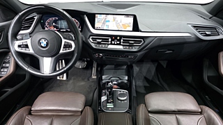 BMW 1-SERIES F40 2020