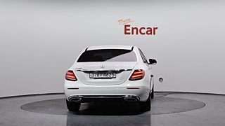 MERCEDES BENZ E-CLASS W213 2020