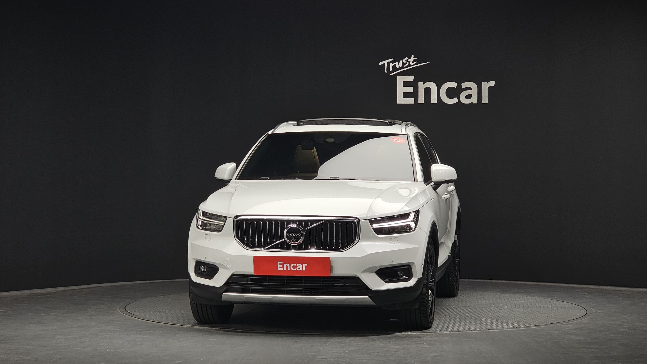VOLVO XC40 2019