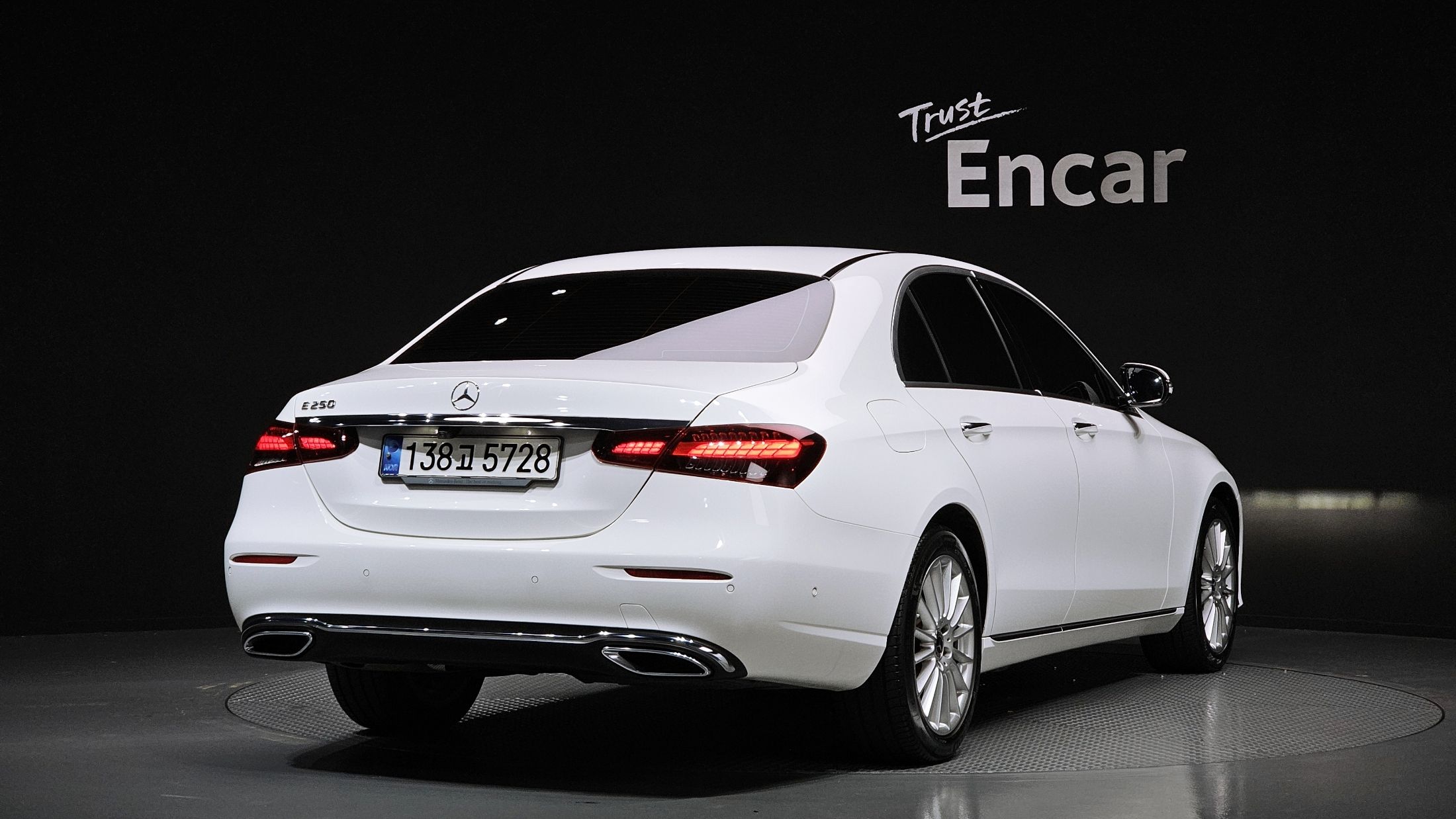 MERCEDES BENZ E-CLASS W213 2020