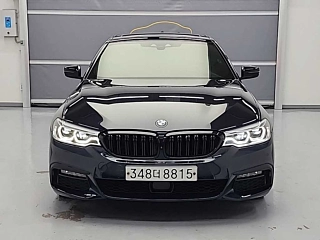BMW 5-SERIES G30 2019