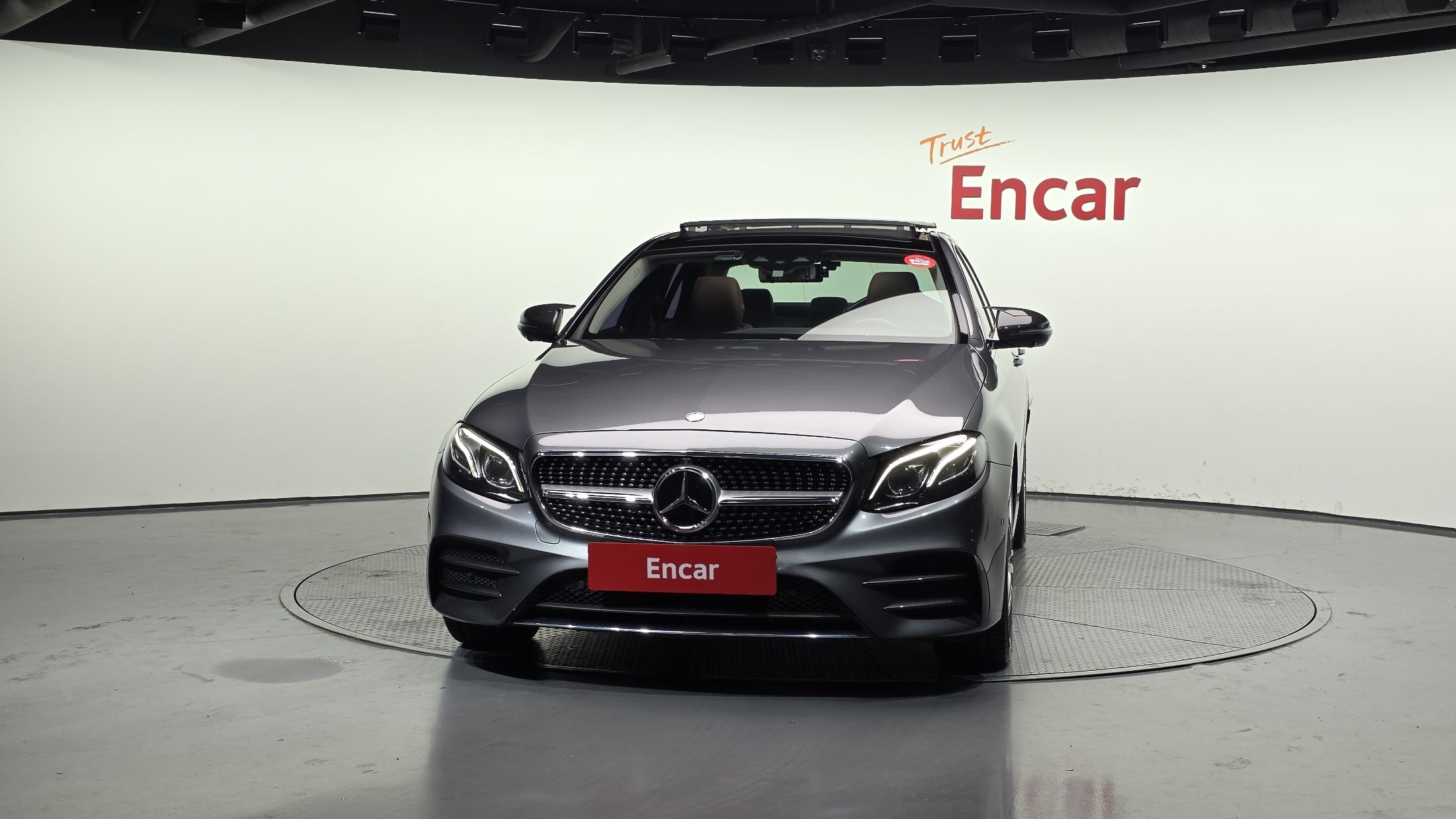 MERCEDES BENZ E-CLASS W213 2017