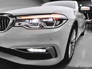 BMW 5-SERIES G30 2019