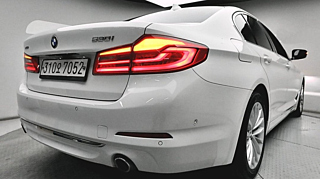 BMW 5-SERIES G30 2019