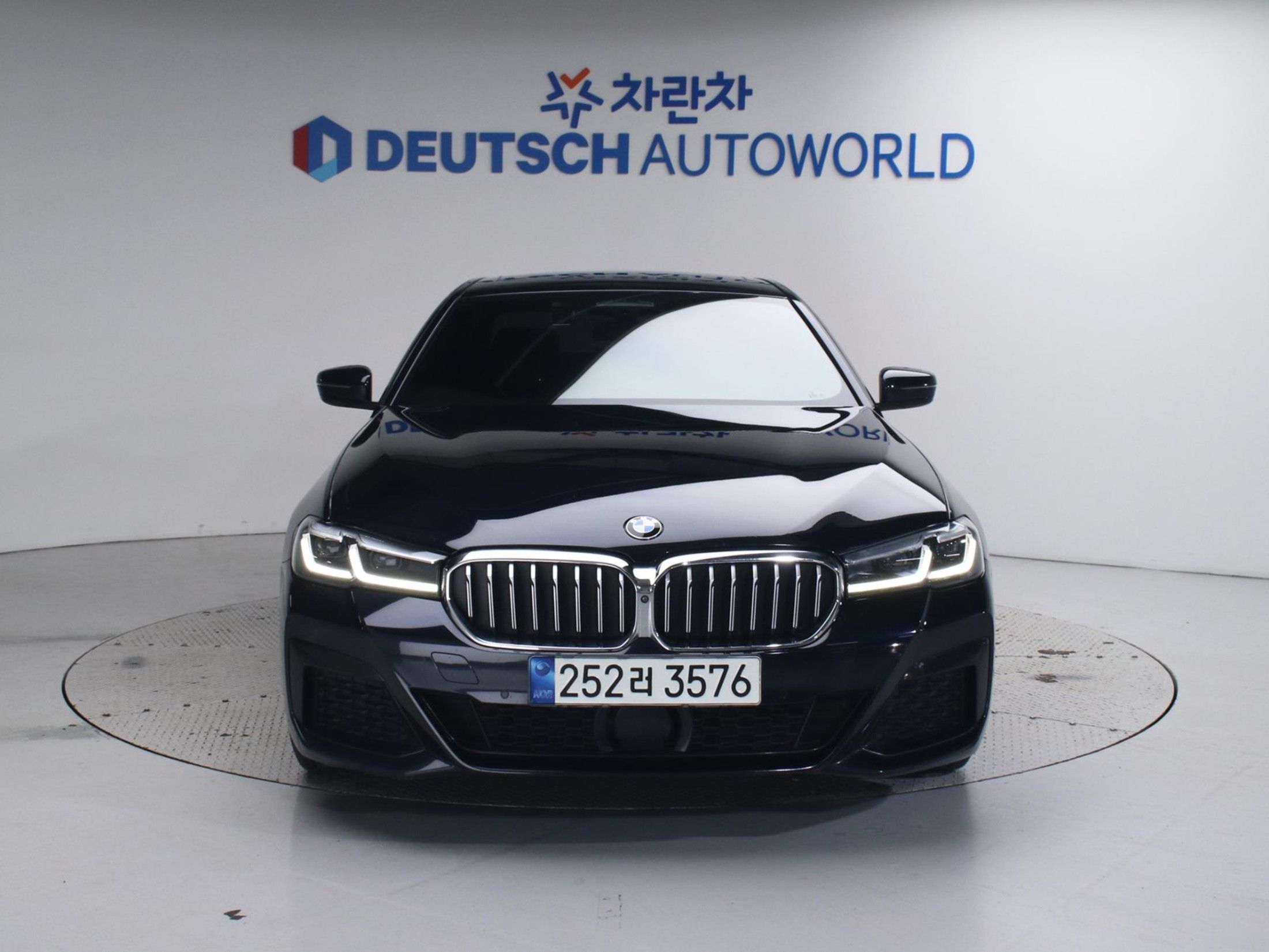 BMW 5-SERIES G30 2021