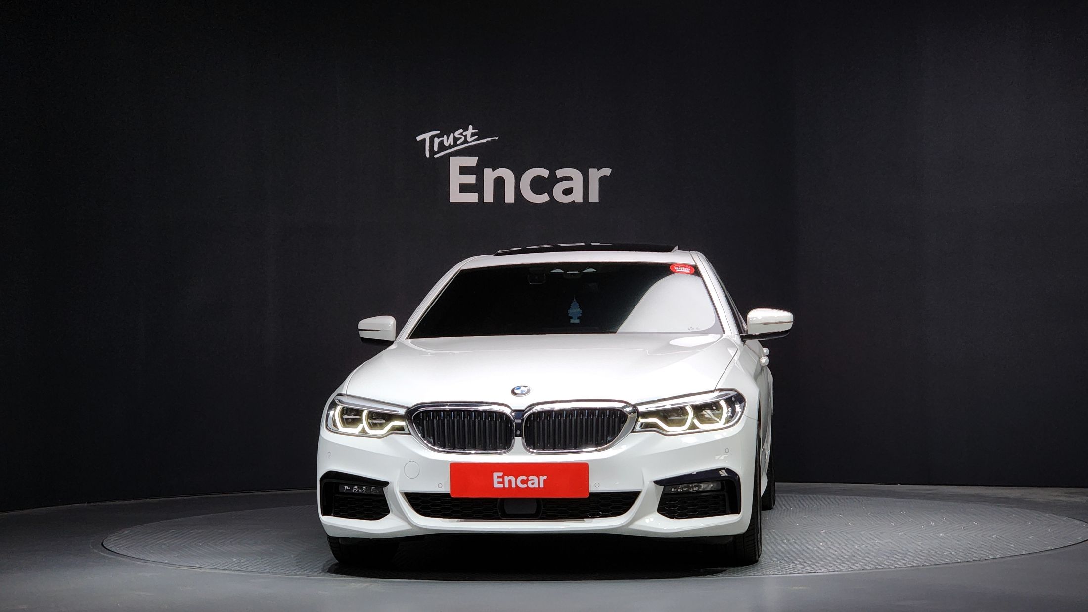 BMW 5-SERIES G30 2019