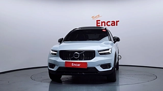 VOLVO XC40 2021