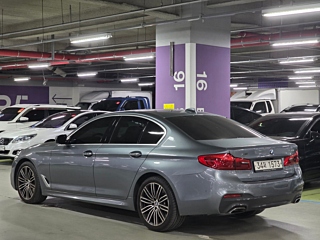 BMW 5-SERIES G30 2018