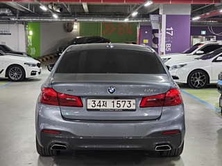 BMW 5-SERIES G30 2018