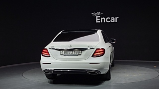 MERCEDES BENZ E-CLASS W213 2018