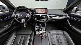 BMW 5-SERIES G30 2022
