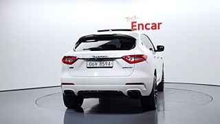 MASERATI LEVANTE 2017