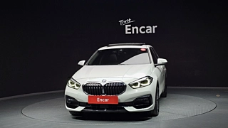 BMW 1-SERIES F40 2023