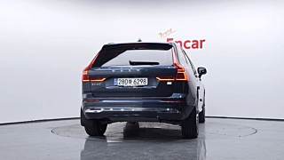 VOLVO XC60 2022