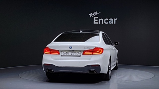 BMW 5-SERIES G30 2017