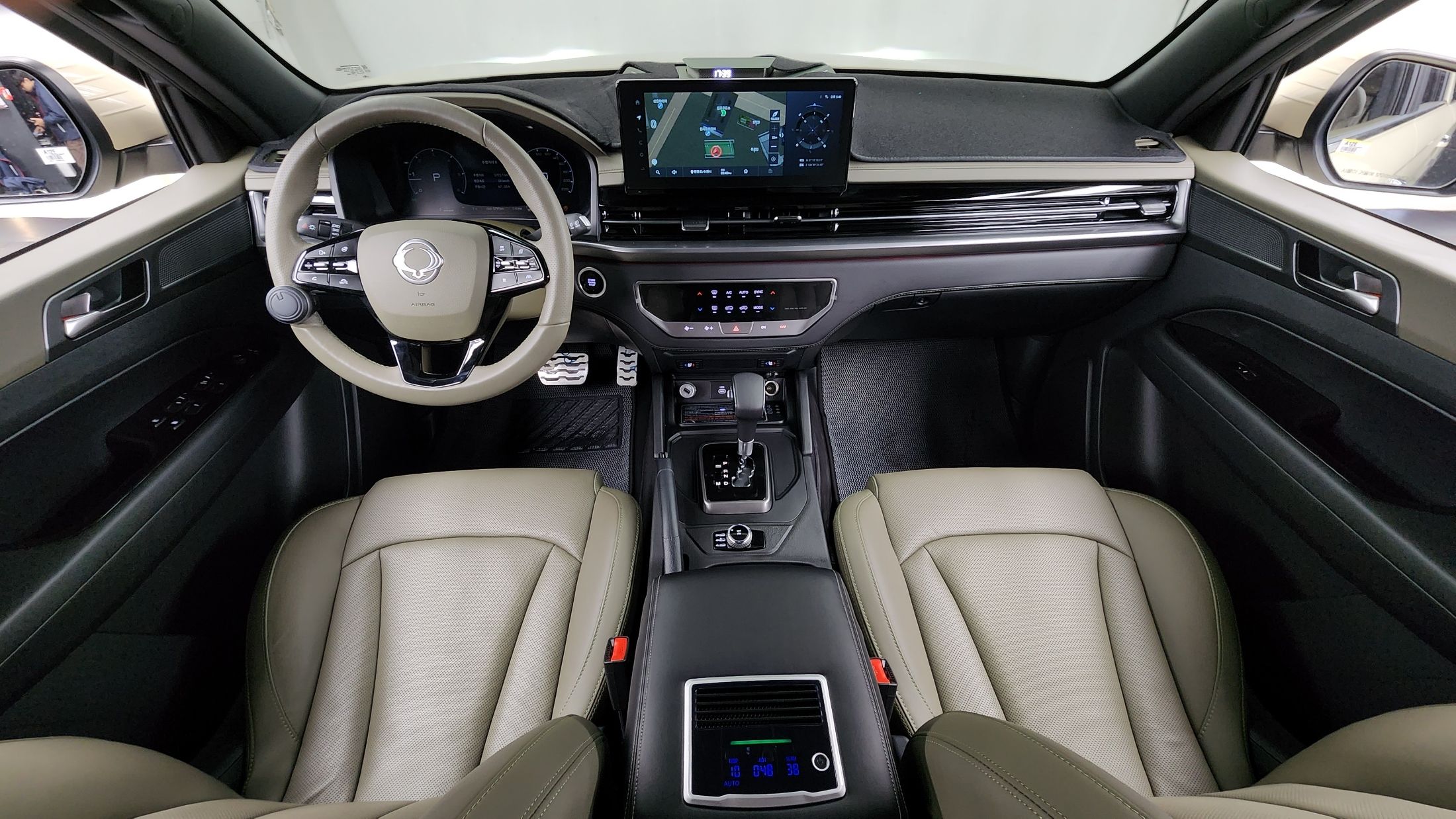 SSANGYONG REXTON SPORTS CAR 2024