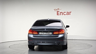 BMW 5-SERIES G30 2017