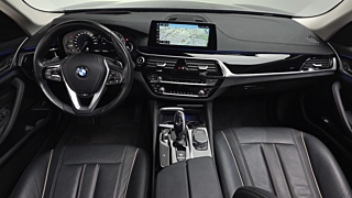 BMW 5-SERIES G30 2017