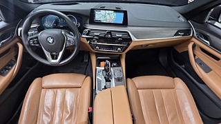 BMW 5-SERIES G30 2017