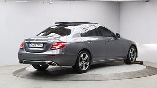 MERCEDES BENZ E-CLASS W213 2016