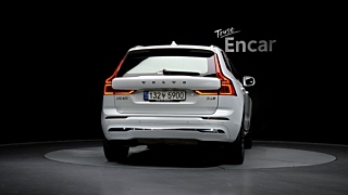 VOLVO XC60 2022