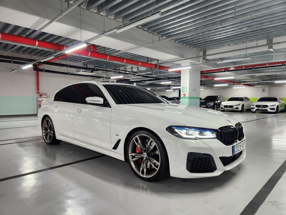 BMW 5-SERIES G30 2023