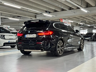 BMW 1-SERIES F40 2022