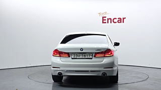 BMW 5-SERIES G30 2019