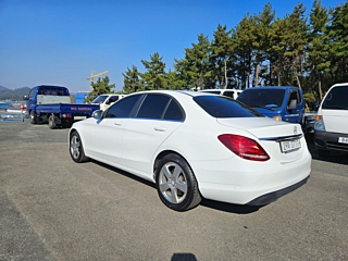 MERCEDES BENZ C-CLASS W205 2016