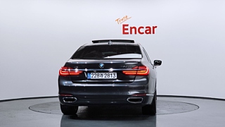 BMW 7-SERIES G11 2016