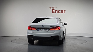 BMW 5-SERIES G30 2020