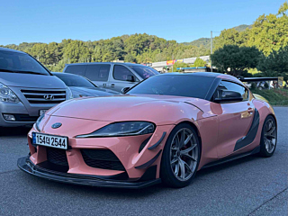 TOYOTA SUPRA