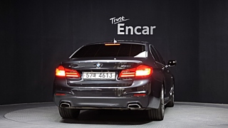 BMW 5-SERIES G30 2017