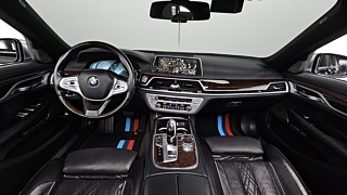 BMW 7-SERIES G11 2017