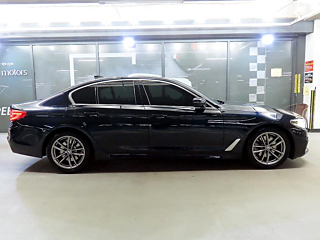 BMW 5-SERIES G30 2020