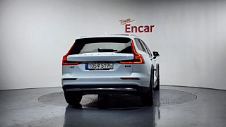 VOLVO V60 CROSS COUNTRY 2023