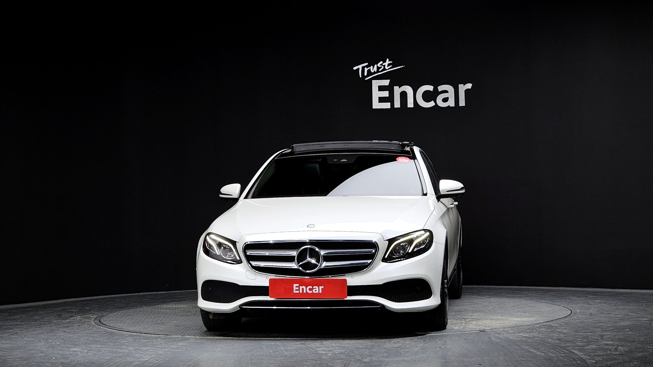 MERCEDES BENZ E-CLASS W213 2016