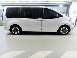 HYUNDAI STARIA 2023