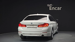 BMW 5-SERIES G30 2020