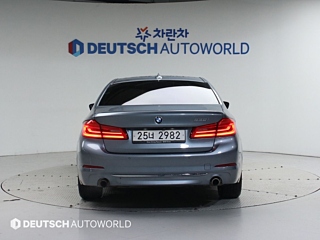 BMW 5-SERIES G30 2018