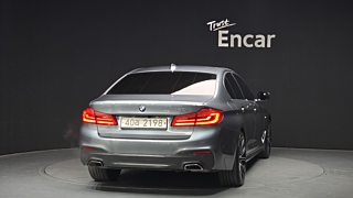 BMW 5-SERIES G30 2017