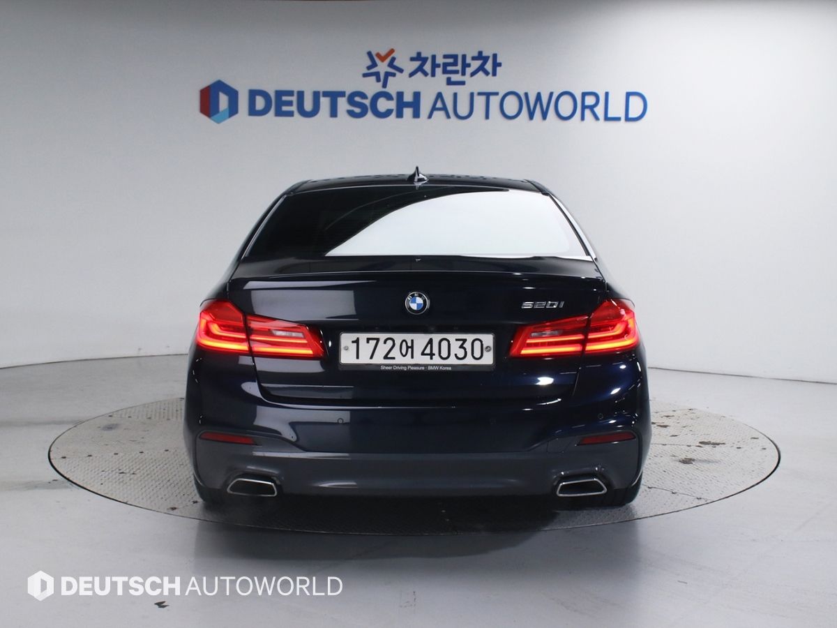 BMW 5-SERIES G30 2020