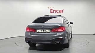 BMW 5-SERIES G30 2017