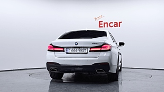 BMW 5-SERIES G30 2022