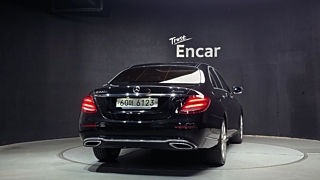 MERCEDES BENZ E-CLASS W213 2019