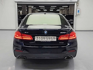 BMW 5-SERIES G30 2020