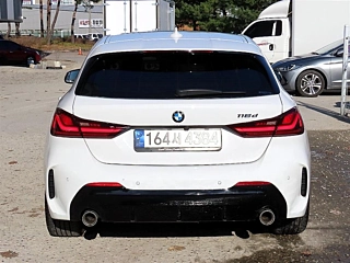 BMW 1-SERIES F40 2021