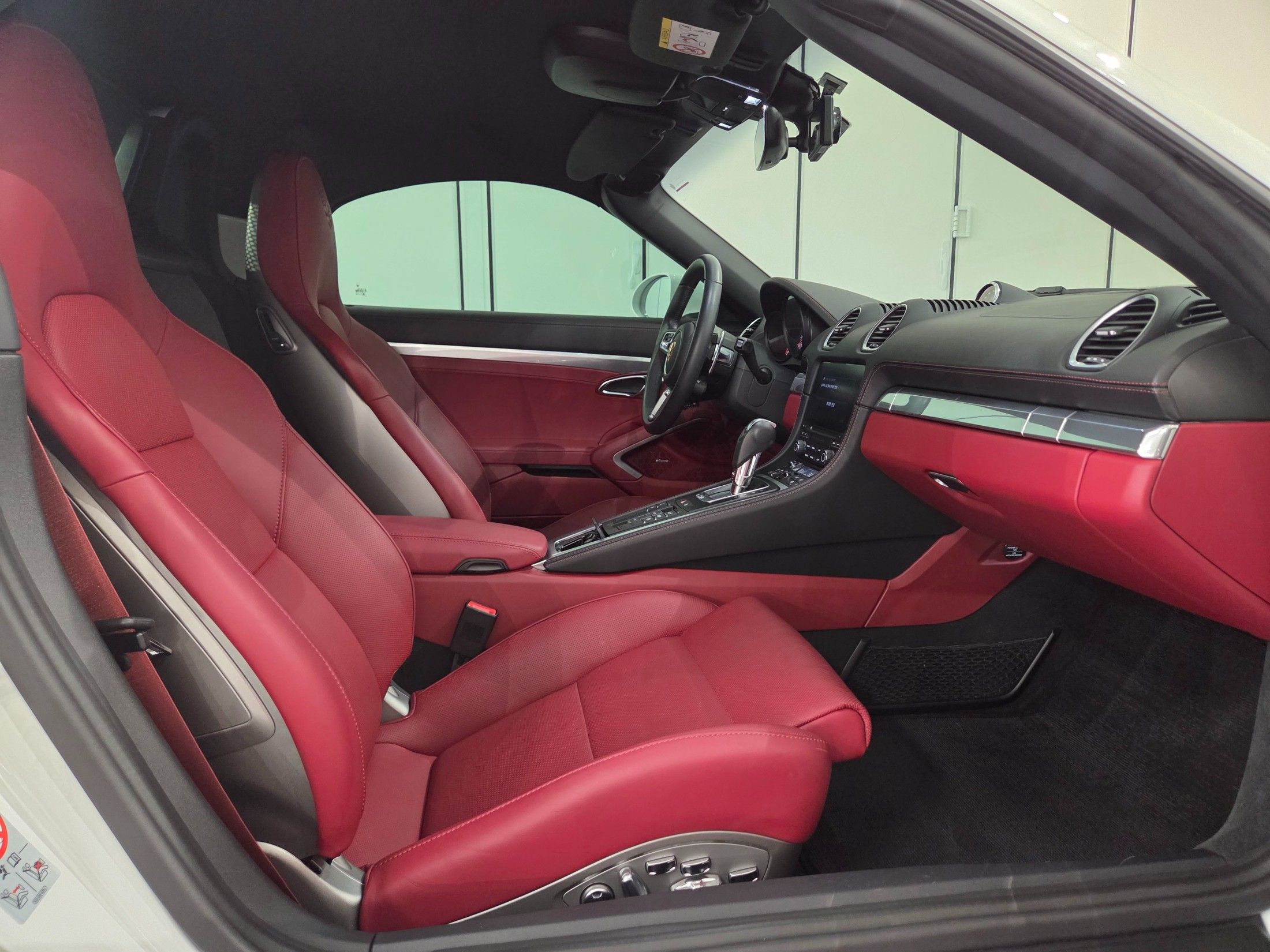 PORSCHE 718 BOXSTER 2023