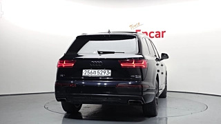 AUDI Q7 4M 2019