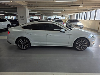 AUDI A5 F5 2021